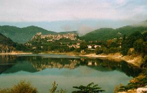 turano_castelditoraP.jpg (10931 byte)